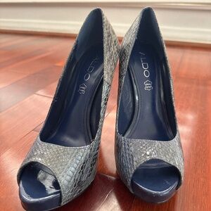 Aldo Blue Python Print Peep Toe Heels – Size 6M | 5” Statement Heels